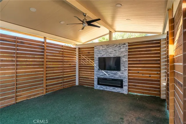 $1,595,000 | 952 Creek View Lane, Redlands, CA 92373