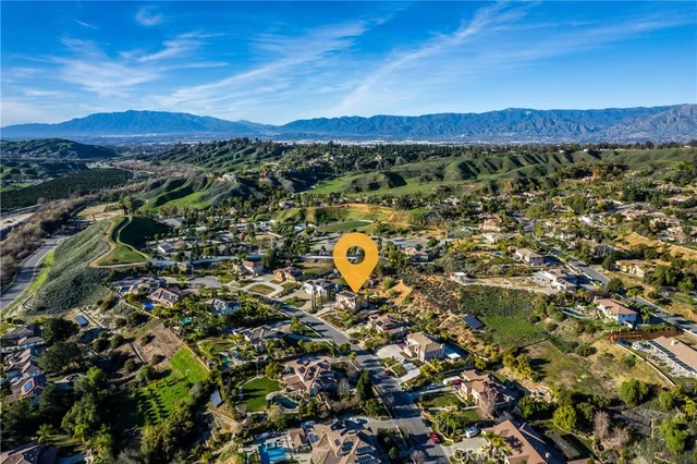 $1,595,000 | 952 Creek View Lane, Redlands, CA 92373