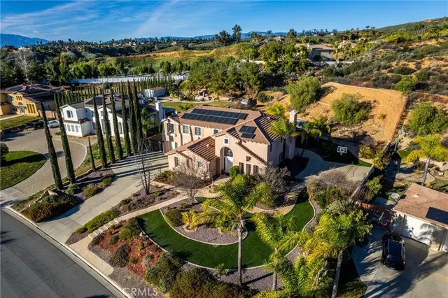 $1,595,000 | 952 Creek View Lane, Redlands, CA 92373