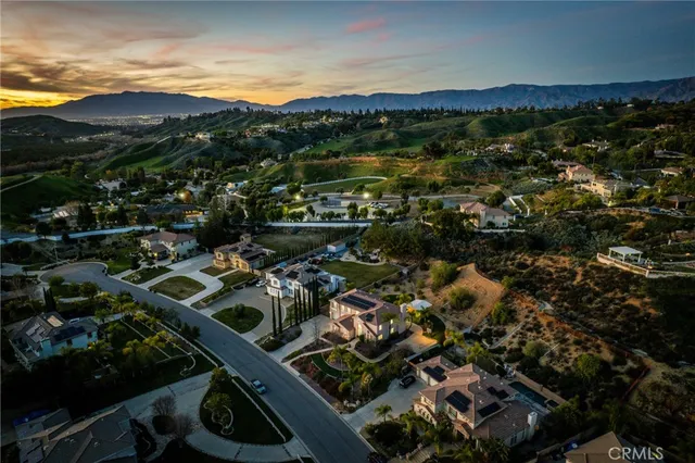 $1,595,000 | 952 Creek View Lane, Redlands, CA 92373