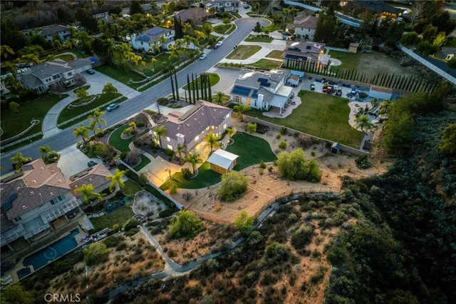 $1,595,000 | 952 Creek View Lane, Redlands, CA 92373