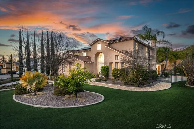 $1,595,000 | 952 Creek View Lane, Redlands, CA 92373
