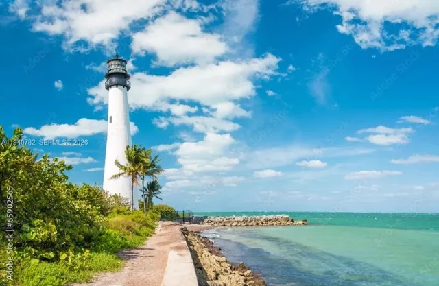 $998,000 | 50 Ocean Ln Drive, Unit 108, Key Biscayne, FL 33149