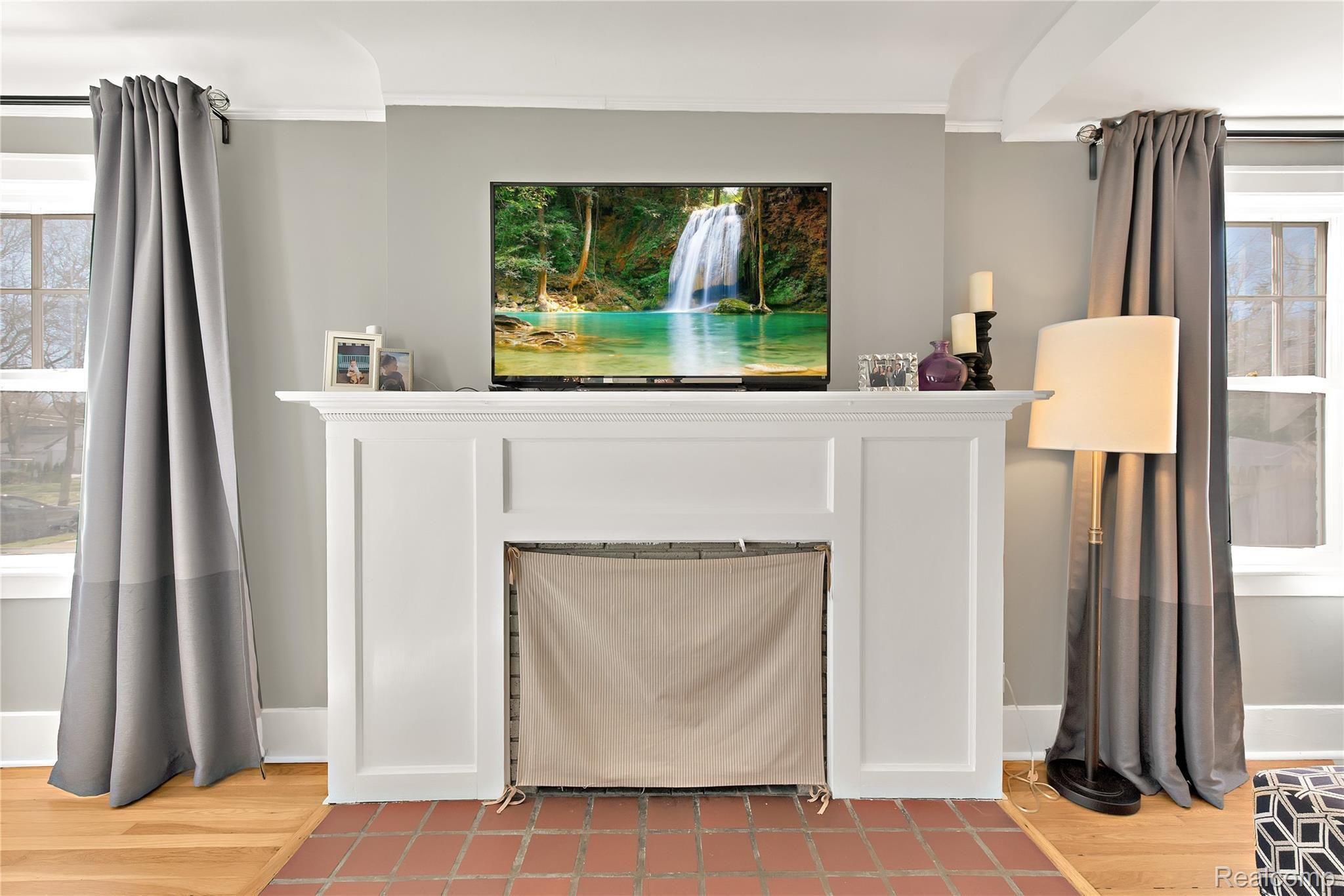 1317 Bishop Road Grosse Pointe, MI 48230 - Photo 20 of 42 1317 Bishop Rd - HD Drone Photography-22.jpg