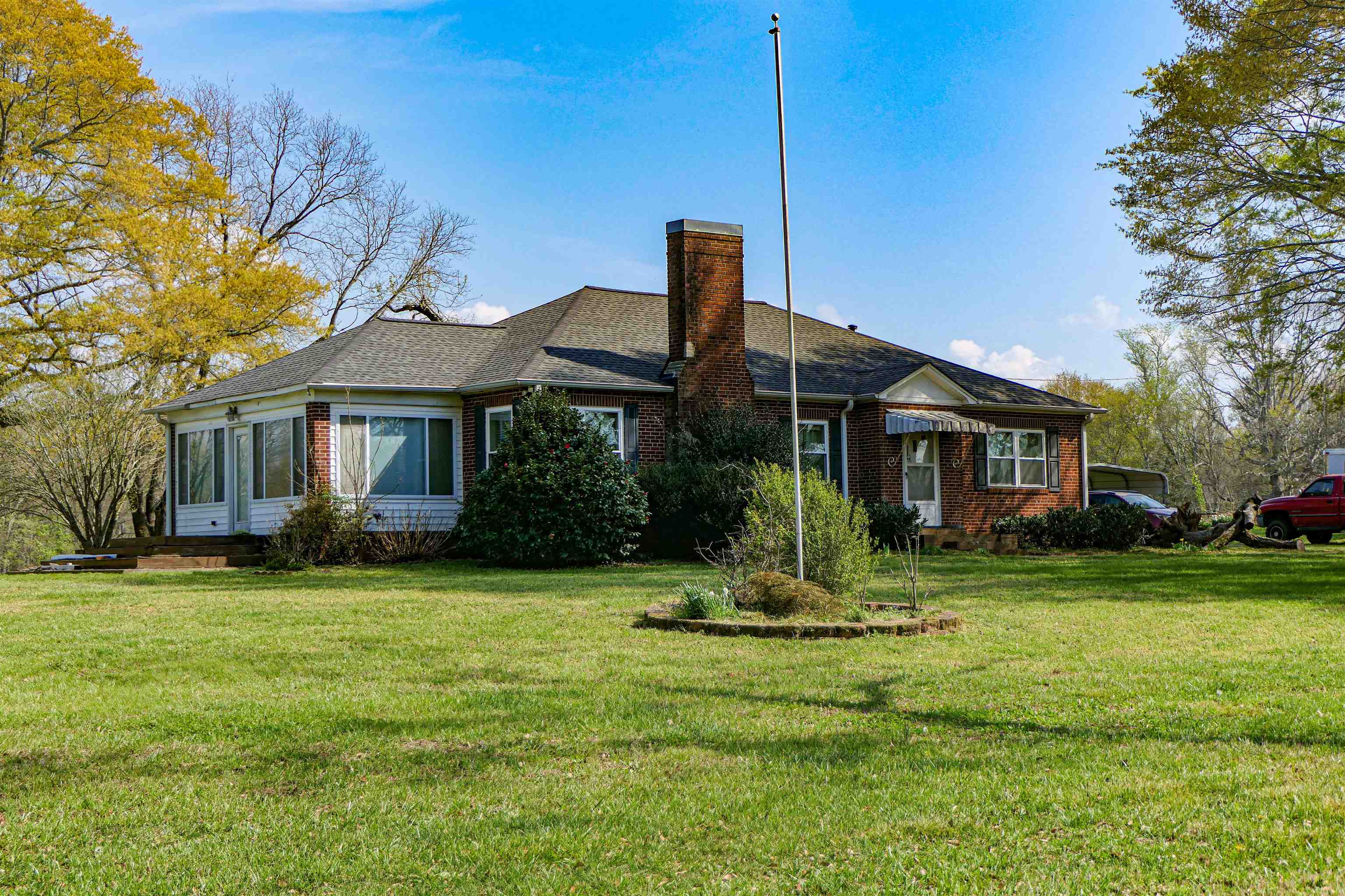 418 North Green River Road Gaffney, SC 29341 - Photo 3 of 18