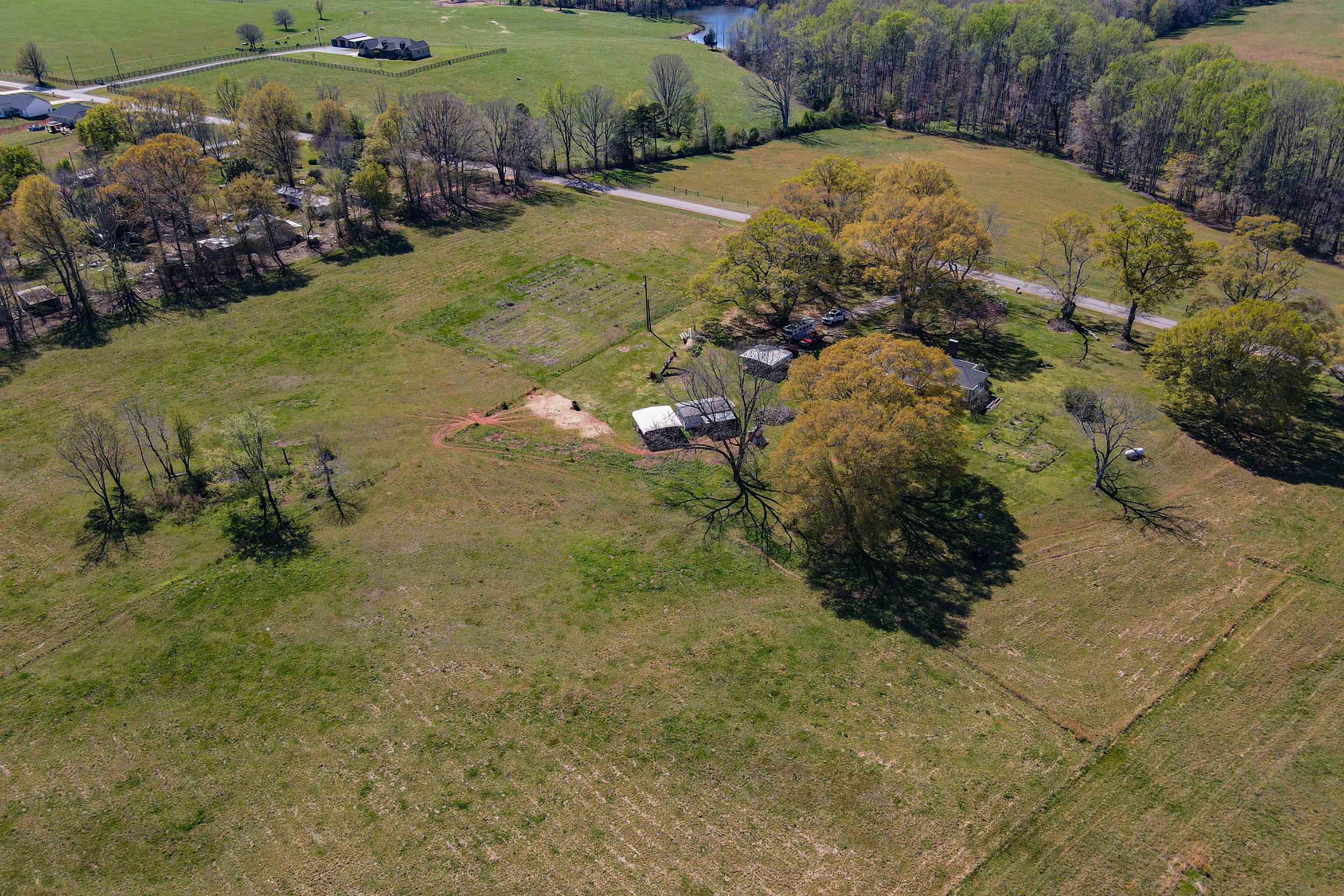 418 North Green River Road Gaffney, SC 29341 - Photo 5 of 18