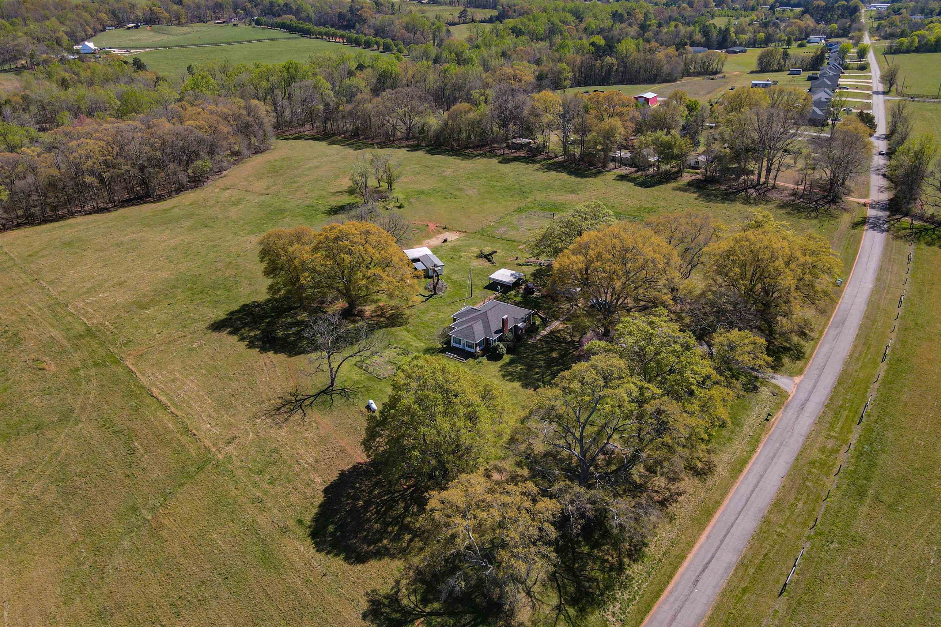 418 North Green River Road Gaffney, SC 29341 - Photo 7 of 18