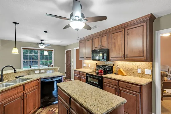 $592,900 | 7731 Shady Lane, Scurry, TX 75158