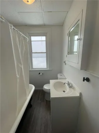 $1,425 | 136 South Spring Avenue, Greensburg, PA 15601