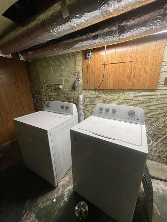 136 South Spring Avenue Greensburg, PA 15601 - Photo 41 of 46 a utility room with dryer and washer