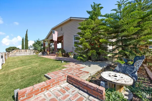 a view of outdoor space yard and patio