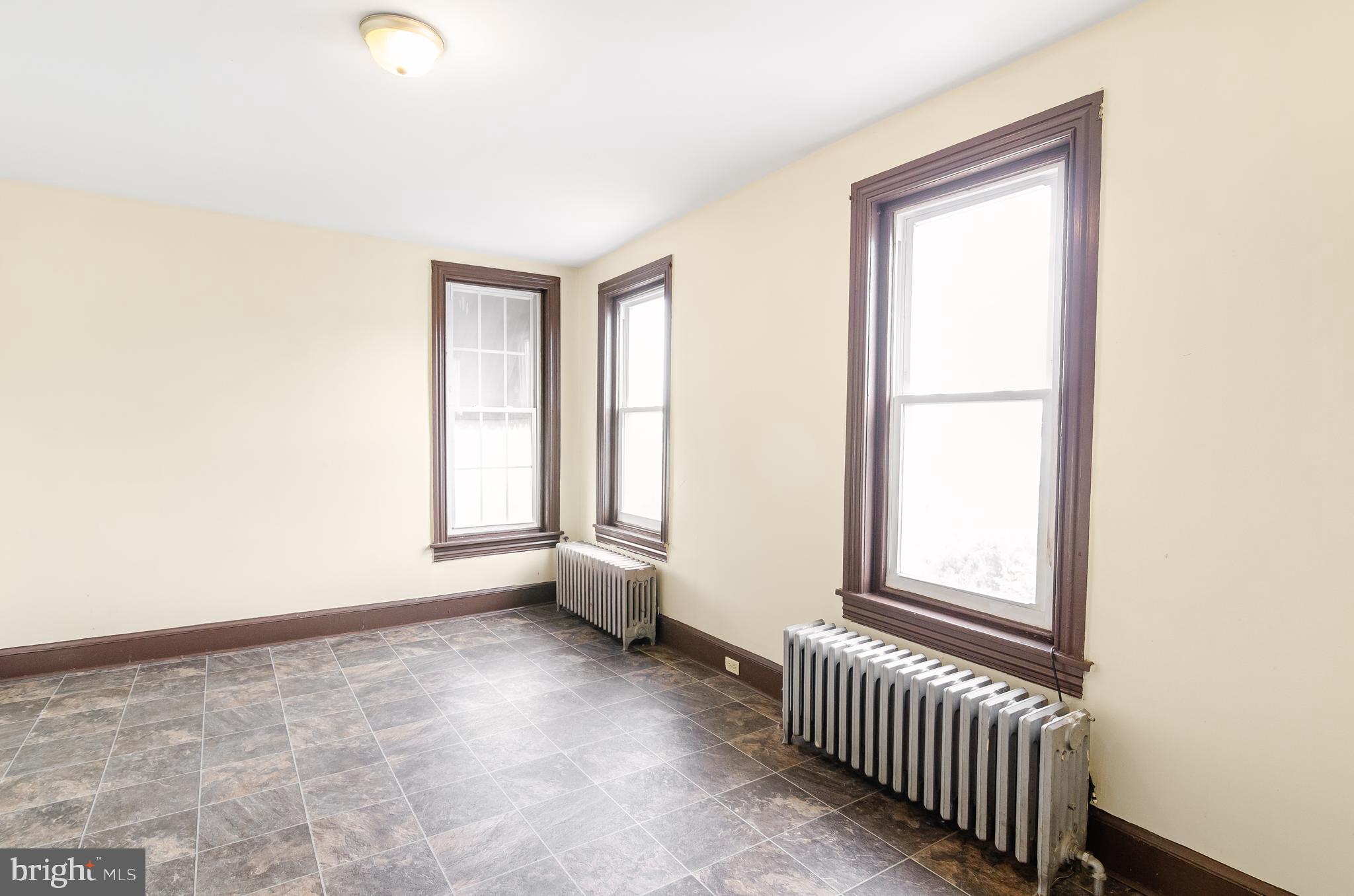 548 Locust Street Reading, PA 19604 - Photo 12 of 15 Gallery Image 12