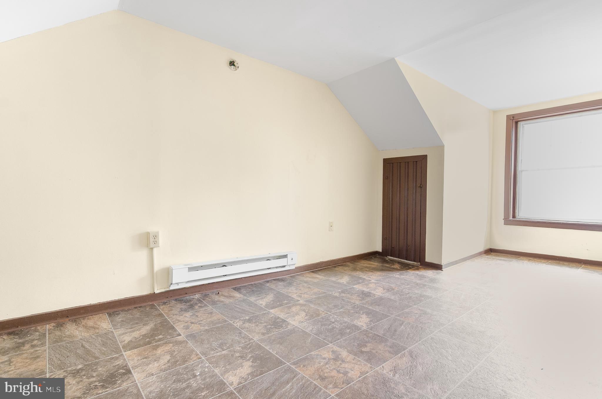 548 Locust Street Reading, PA 19604 - Photo 14 of 15 Gallery Image 14