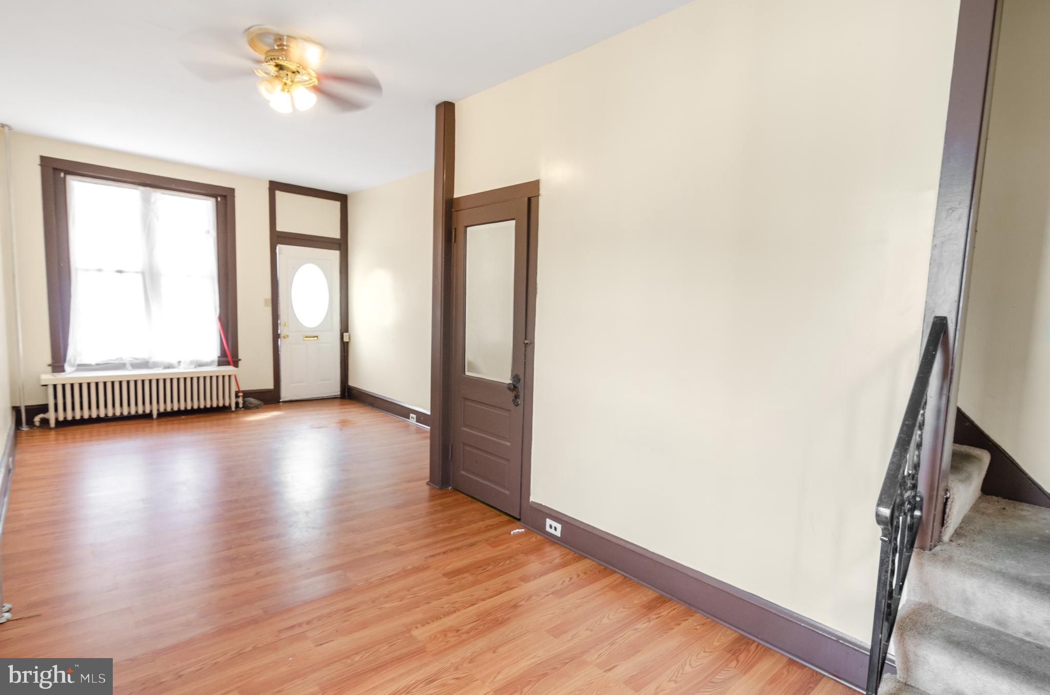 548 Locust Street Reading, PA 19604 - Photo 4 of 15 Gallery Image 4