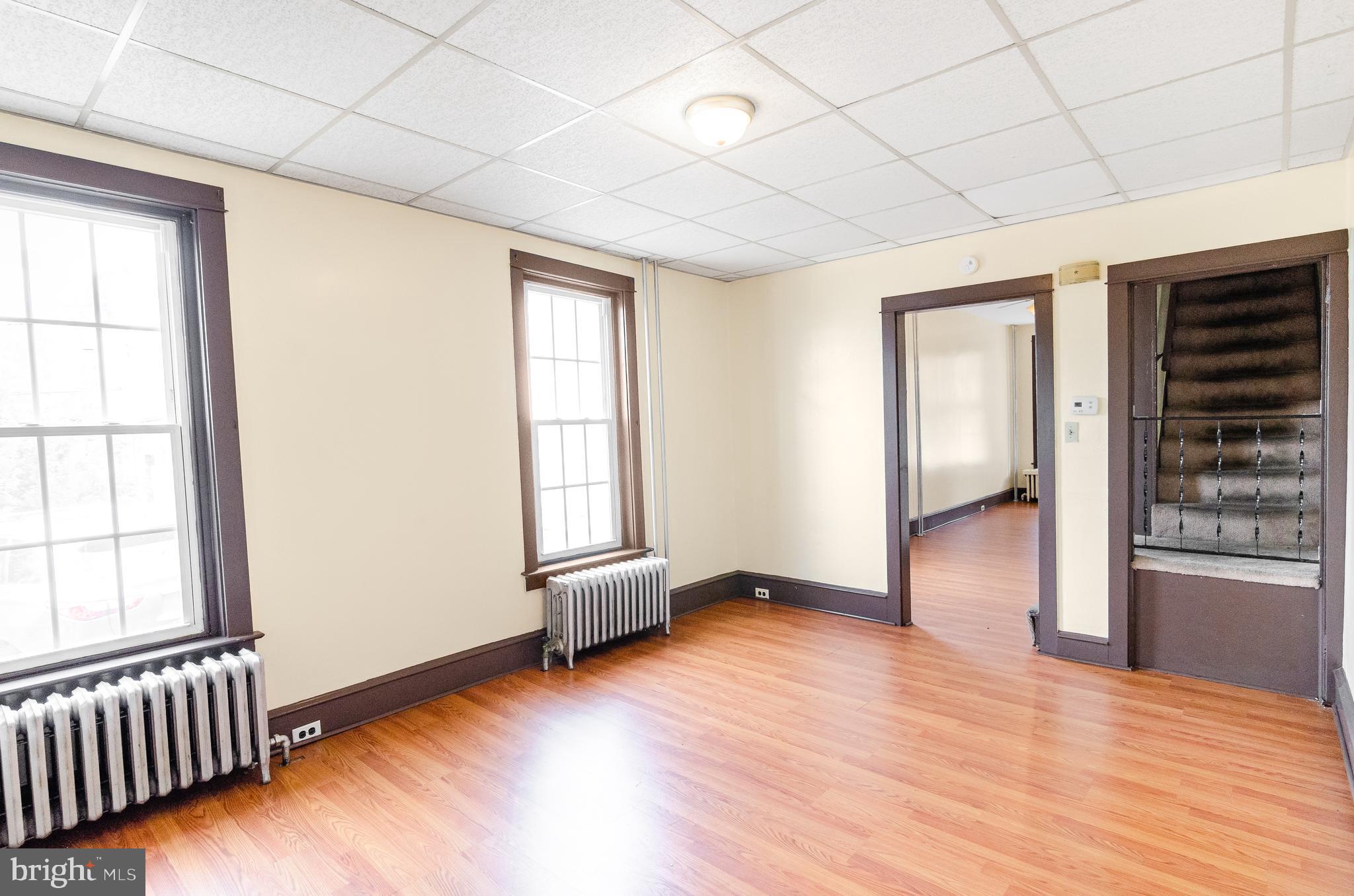 548 Locust Street Reading, PA 19604 - Photo 6 of 15 Gallery Image 6