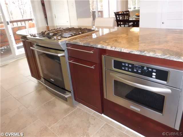Kitchen - Close up view - Italian porcelen tile, d