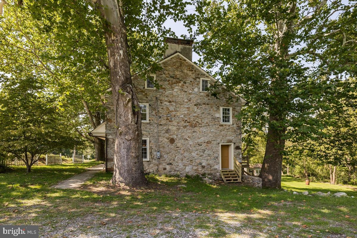 1251 Conestoga Road Chester Springs, PA 19425 - Photo 45 of 63 Exterior side