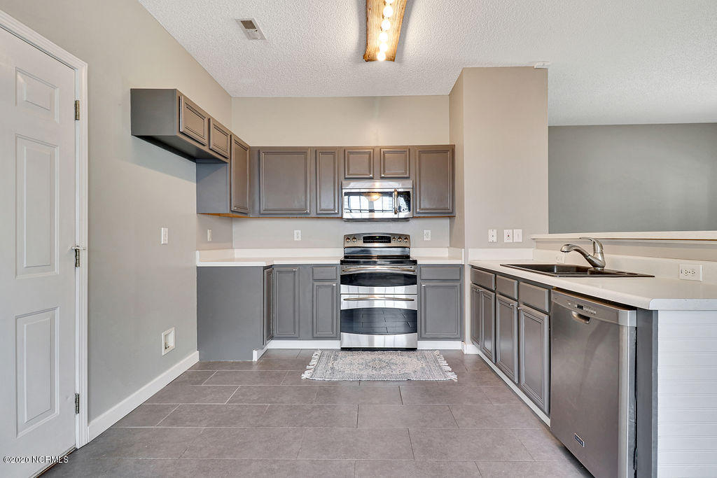 211 Olde Well Loop Road Wilmington, NC 28411 - Photo 8 of 30 211OldeWellLoopRoad-8