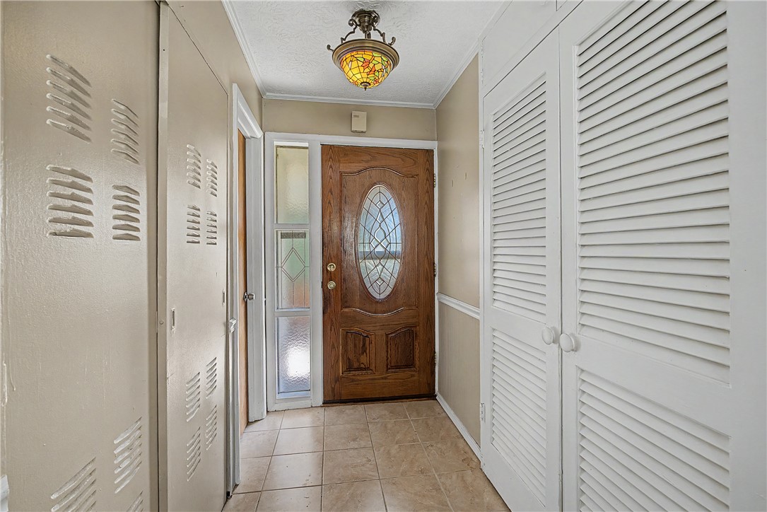 481 Darnell Drive Riverside, OH 45431 - Photo 3 of 46 Gallery Image 3