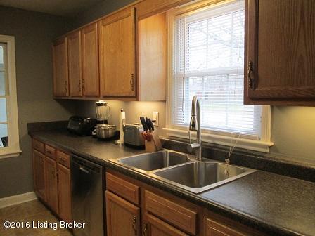 9915 3rd Street Road Louisville, KY 40272 - Photo 13 of 37 IMG_3221