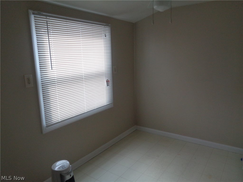4054 Wyncote Road South Euclid, OH 44121 - Photo 9 of 23