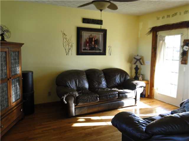 10244 Swamp Road Hebron, OH 43025 - Photo 8 of 25