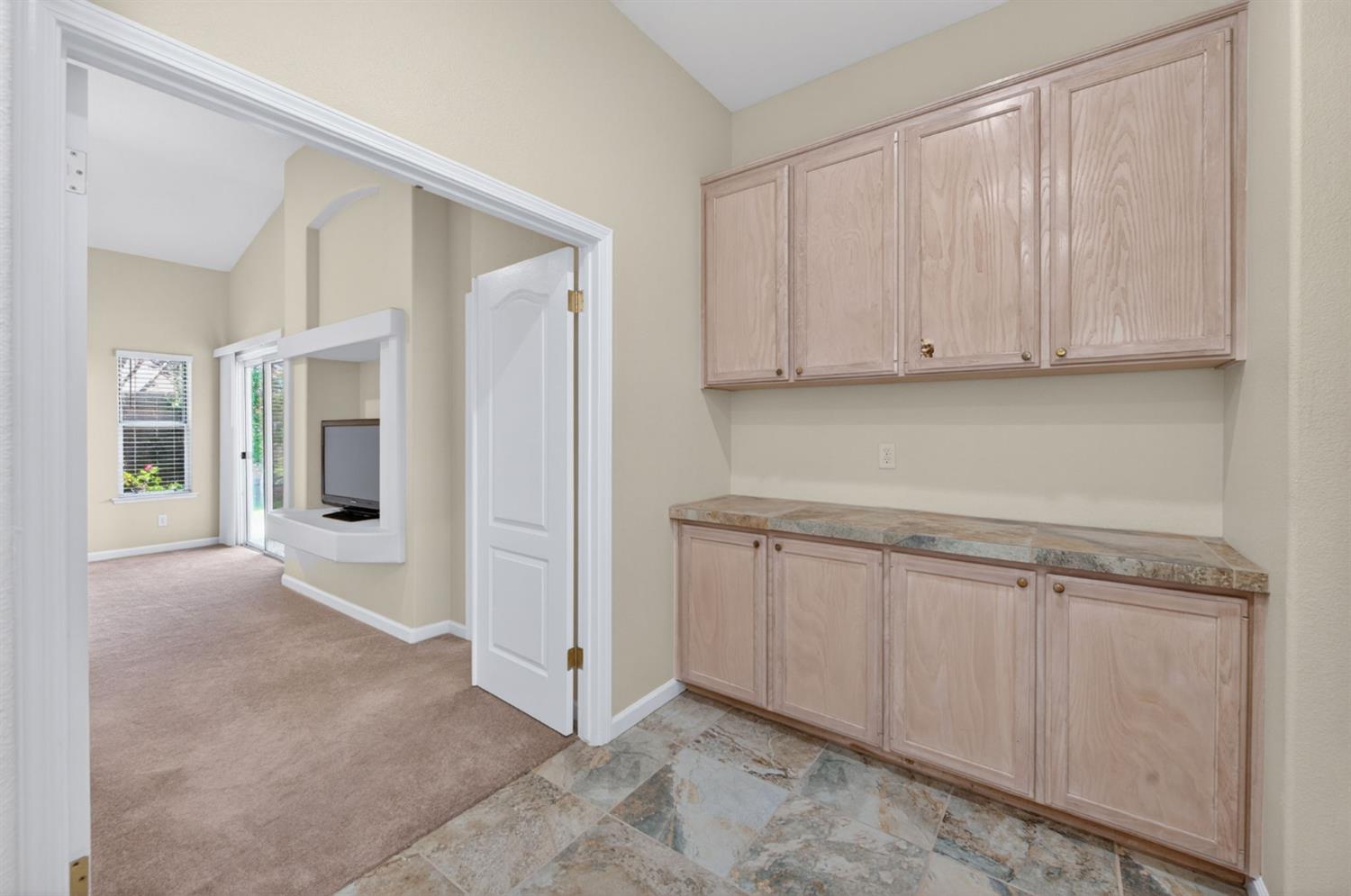 794 Applegate Avenue Clovis, CA 93611 - Photo 14 of 28