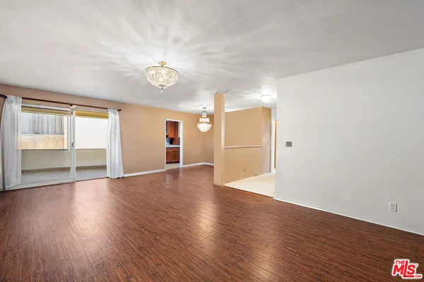 $510,000 | 5651 North Sumner Way, Unit 203, Culver City, CA 90230