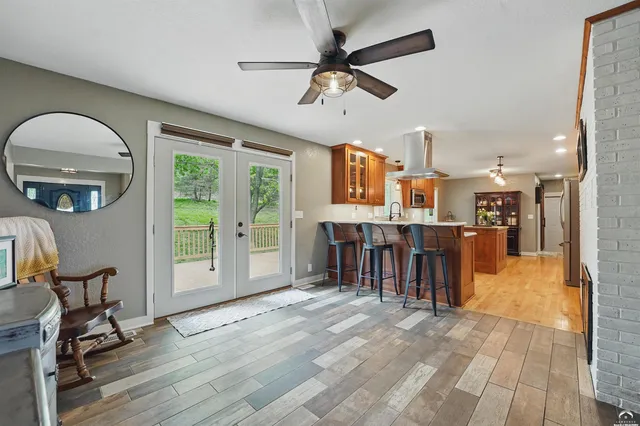 $650,000 | 1633 North 600 Road, Baldwin City, KS 66006