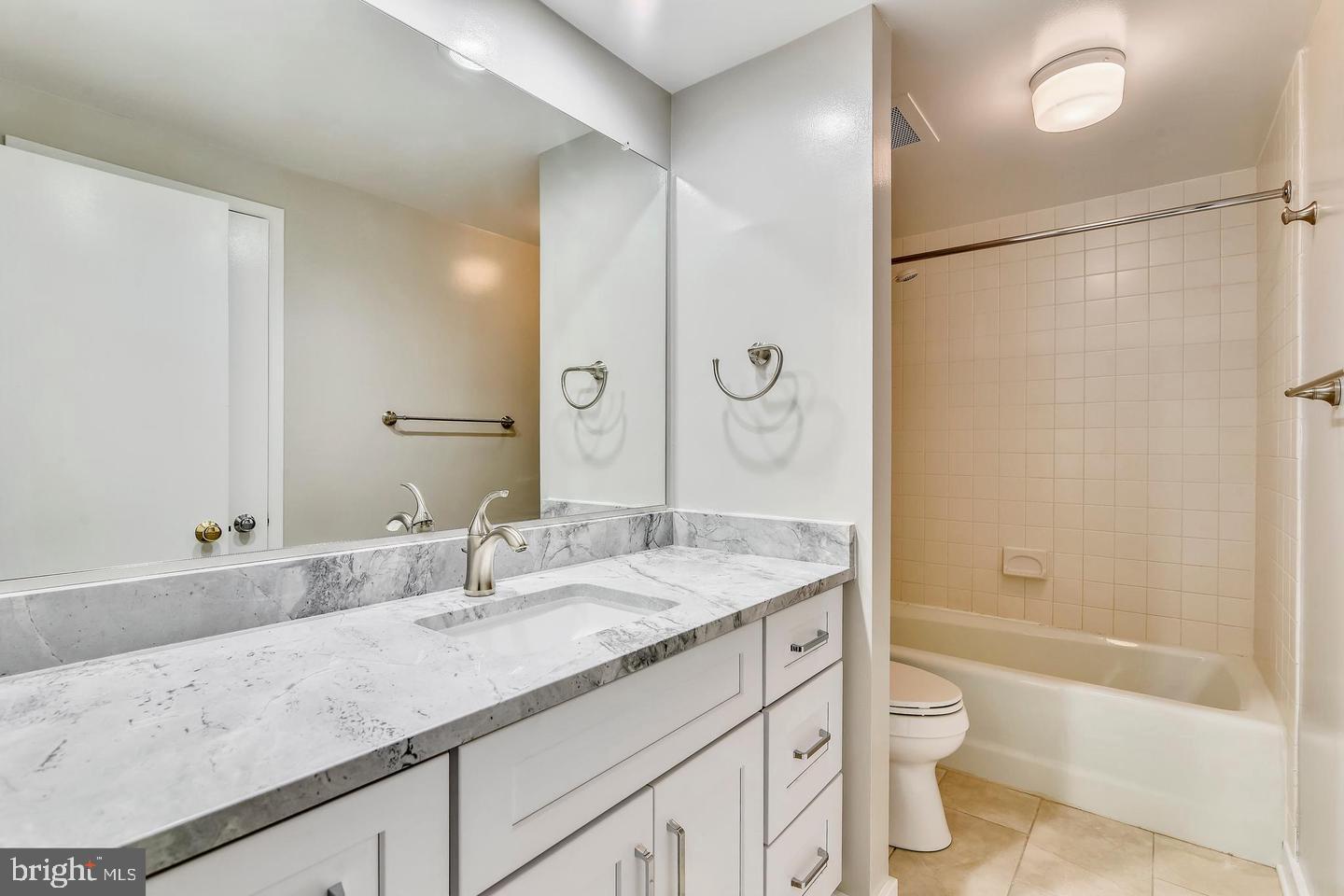 11500 Fairway Drive, Unit 606 Reston, VA 20190 - Photo 12 of 21