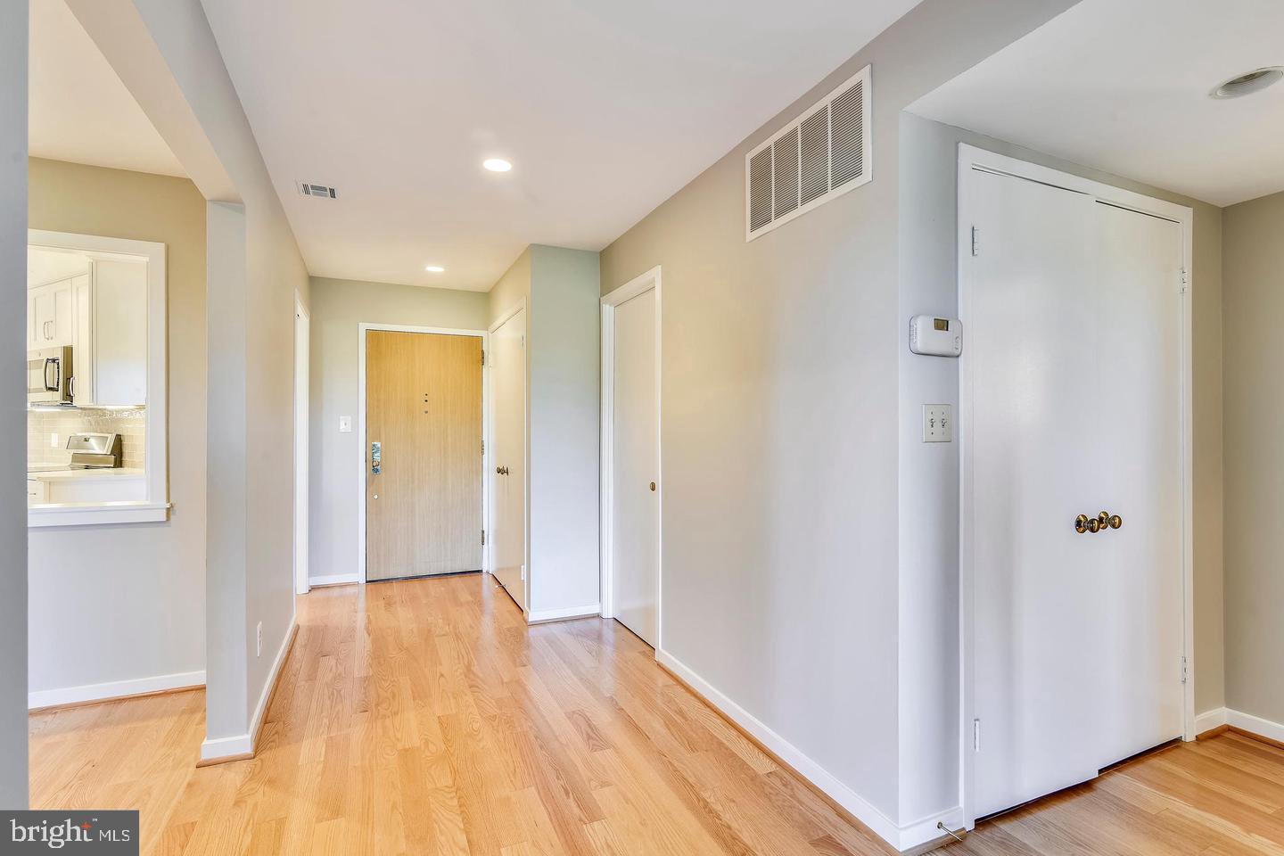 11500 Fairway Drive, Unit 606 Reston, VA 20190 - Photo 4 of 21