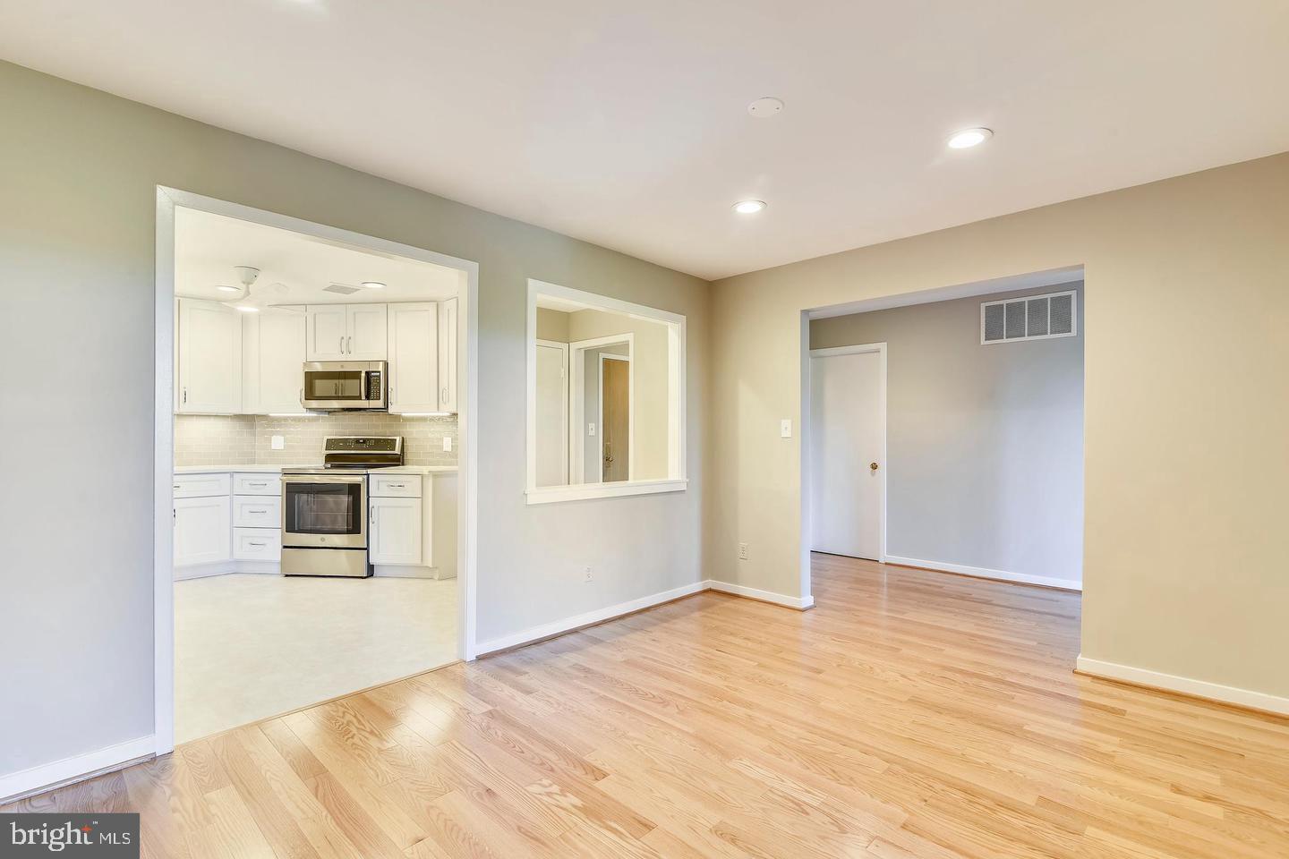 11500 Fairway Drive, Unit 606 Reston, VA 20190 - Photo 6 of 21