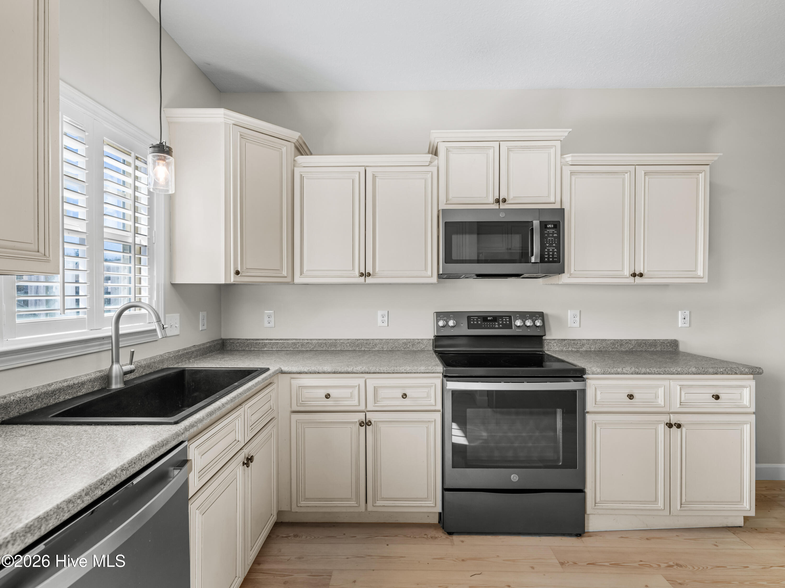 308 Winstead Loop Road Richlands, NC 28574 - Photo 16 of 55 A02A0045 (1)