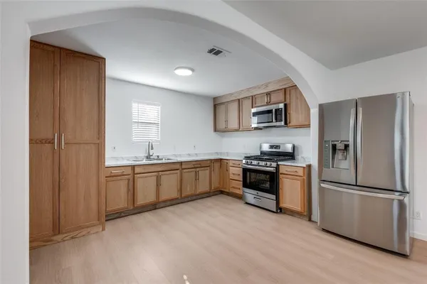 $1,500 | 2410 South Marsalis Avenue, Dallas, TX 75216