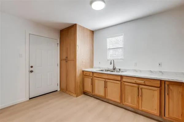 $1,500 | 2410 South Marsalis Avenue, Dallas, TX 75216