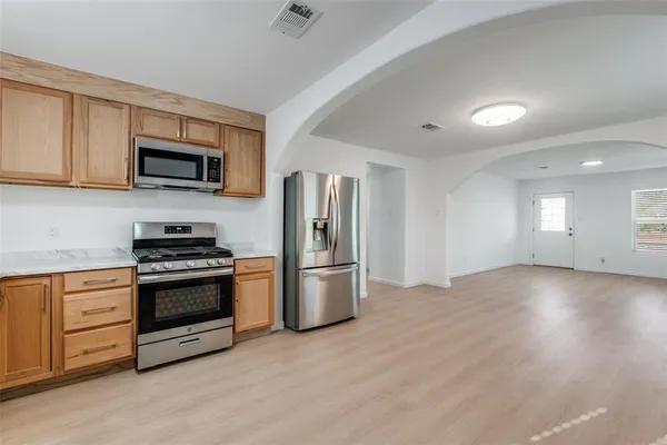 $1,500 | 2410 South Marsalis Avenue, Dallas, TX 75216