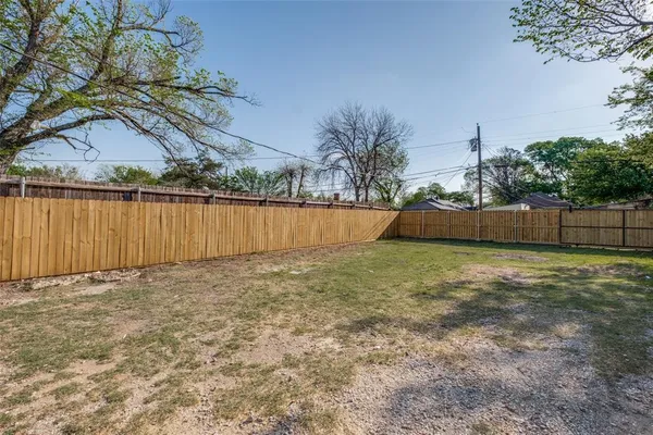 $1,500 | 2410 South Marsalis Avenue, Dallas, TX 75216