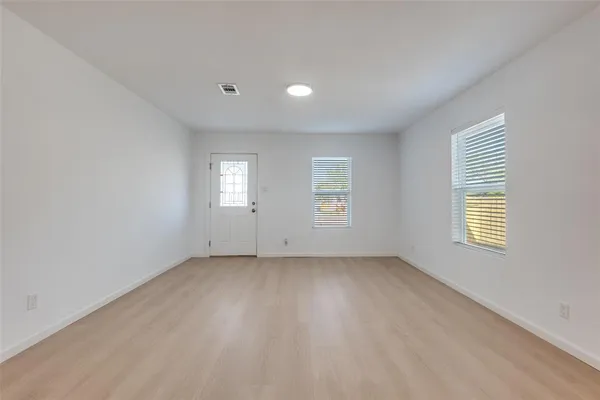 $1,500 | 2410 South Marsalis Avenue, Dallas, TX 75216