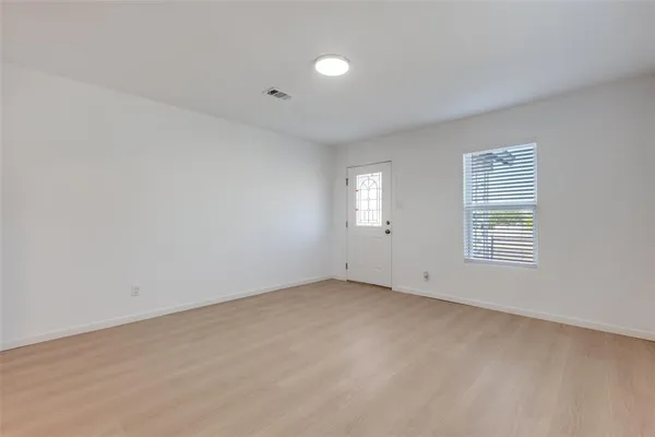 $1,500 | 2410 South Marsalis Avenue, Dallas, TX 75216