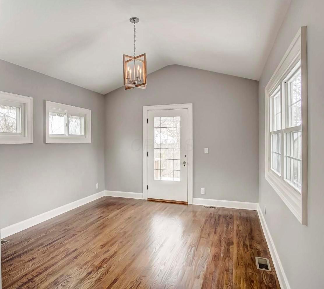 61 South Remington Road Columbus, OH 43209 - Photo 9 of 33