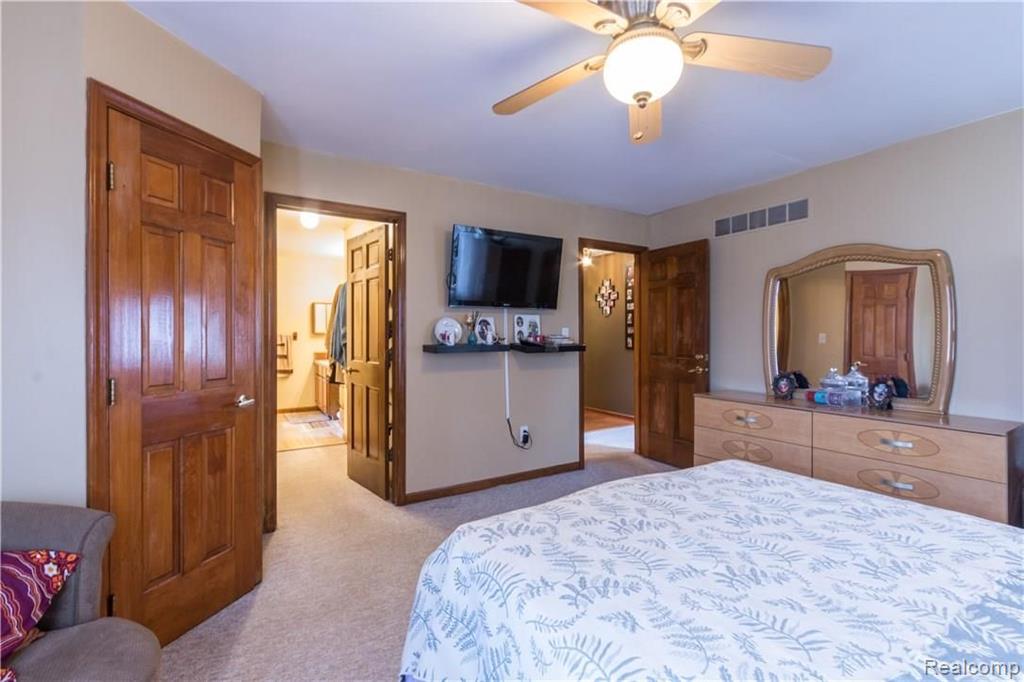 8200 East Pearson Road Utica, MI 48316 - Photo 12 of 27