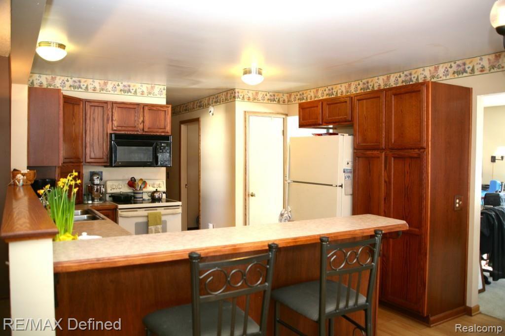 2789 Imlay City Road Lapeer, MI 48446 - Photo 10 of 20 #10.jpg