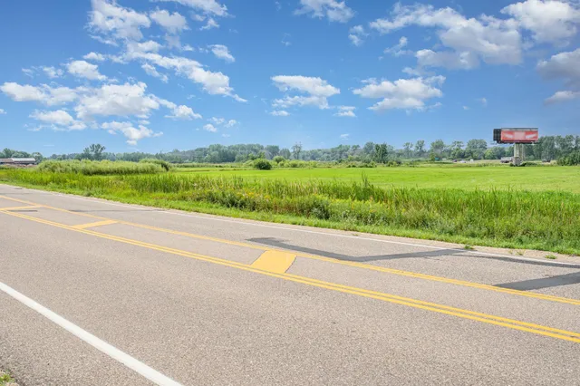 $1,299,900 | 13472 West Freeway Drive, Columbus, MN 55038