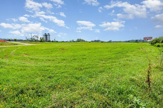 $1,299,900 | 13472 West Freeway Drive, Columbus, MN 55038