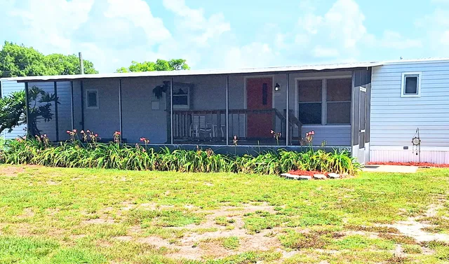 $207,000 | 3907 Southeast 27th Street, Okeechobee, FL 34974