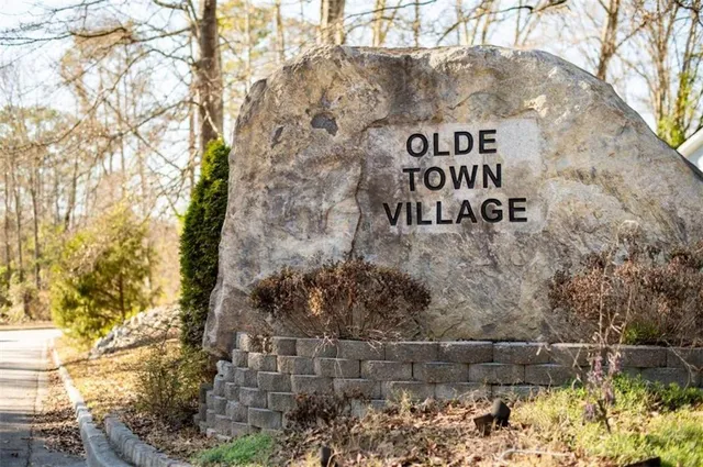 $240,000 | 889 Green Valley Drive Northwest, Conyers, GA 30012