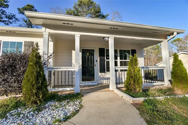 $240,000 | 889 Green Valley Drive Northwest, Conyers, GA 30012