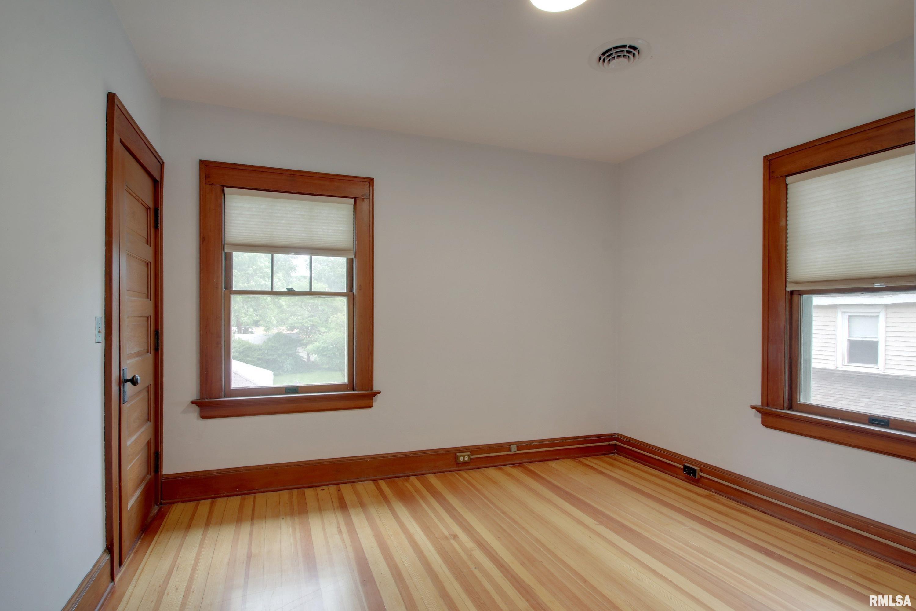 215 South 16th Street Quincy, IL 62301 - Photo 16 of 20