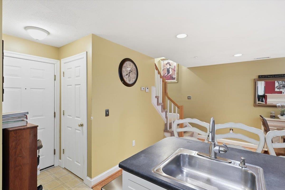 1 Maple Ridge Drive, Unit 202 Merrimack, NH 03054 - Photo 15 of 28