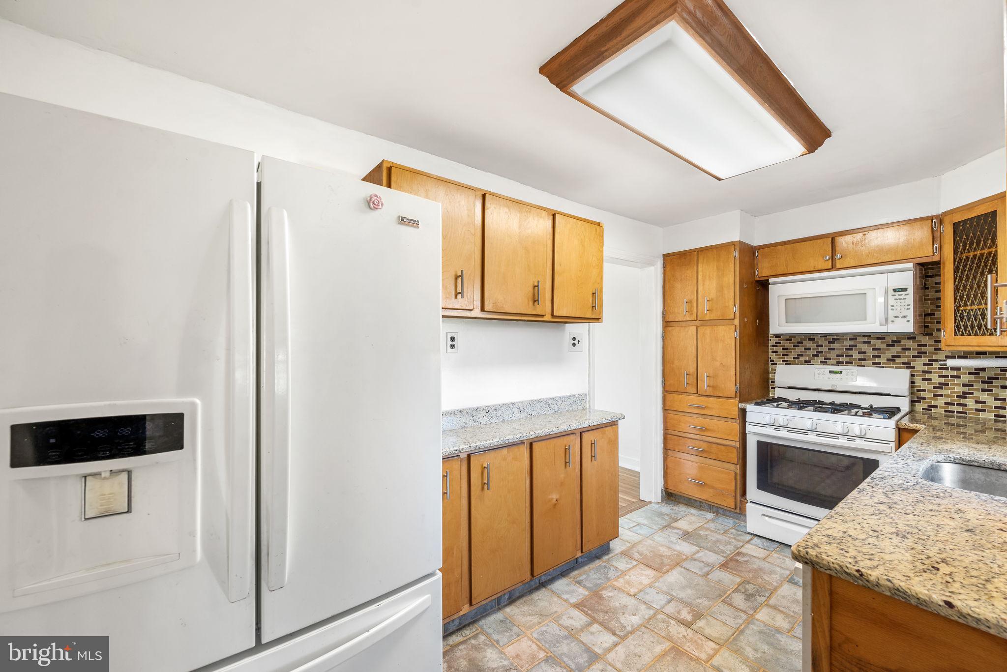 601 East Springfield Road Springfield, PA 19064 - Photo 8 of 32 Kitchen